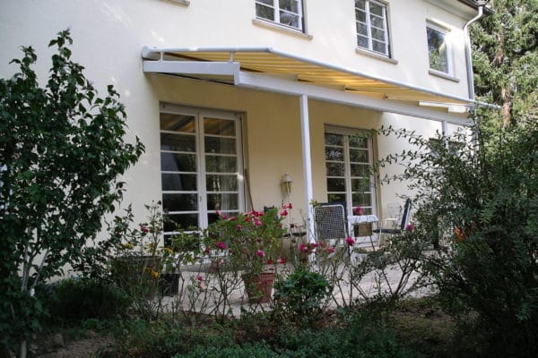 Terrassendach mit Überglasmarkise in Stadtvilla in 70565 Stuttgart-Vaihingen