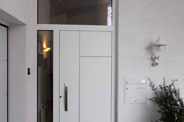 Haustüre mit Seitenteil und Oberlicht
