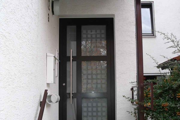 lumninium Haustüre S33G mit Sonderglas in Würfeloptik