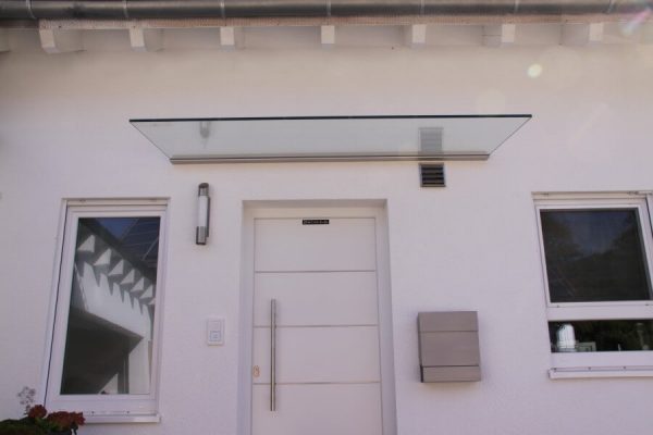 Vordach für Haustüre Modelll Lumo in 71139 Ehningen